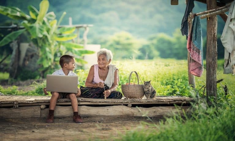 Las abuelas en el cuidado de hijos