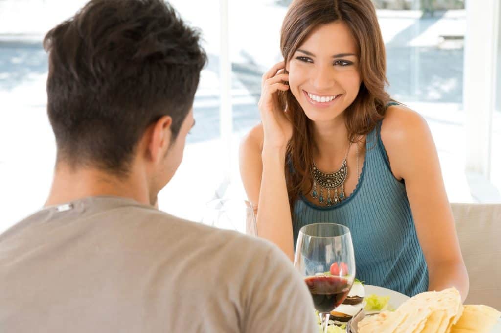 La importancia de saber conversar con una mujer