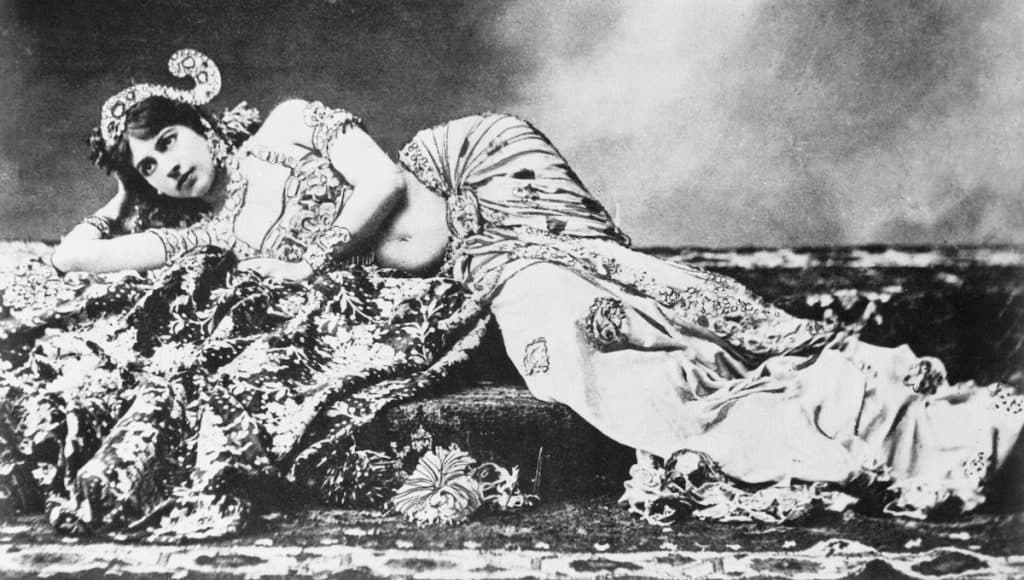 Mata Hari bailarina y cortesana