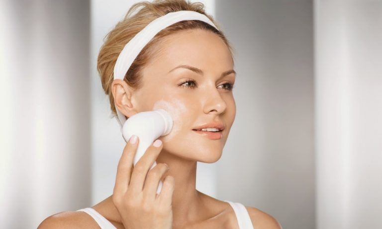 Cepillo facial: conoces beneficios usarlo a diario
