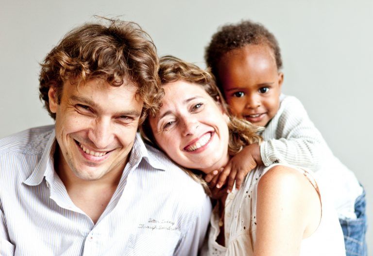 Conoce si puedes Adoptar un hijo