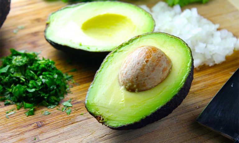 Aguacate, el oro verde para mantenerte saludable
