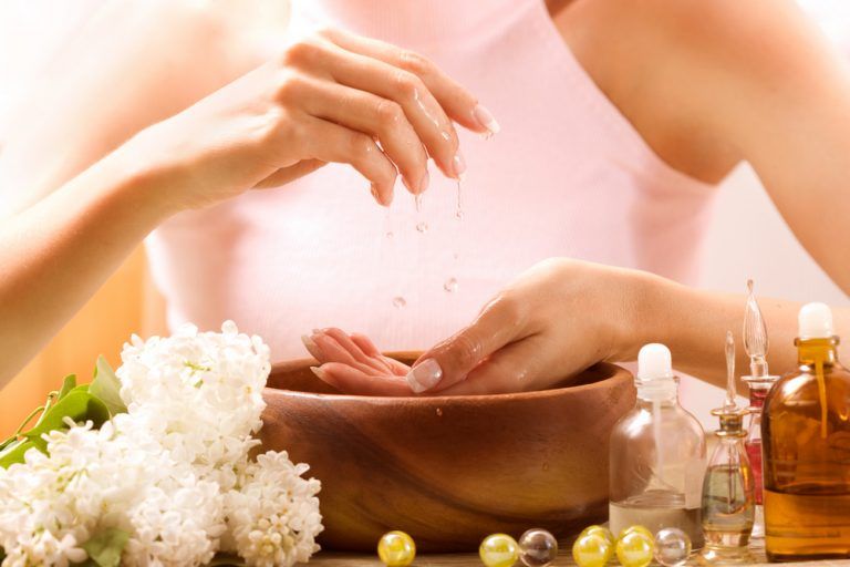 vitaminas y nutrientes para unas uñas más fuertes