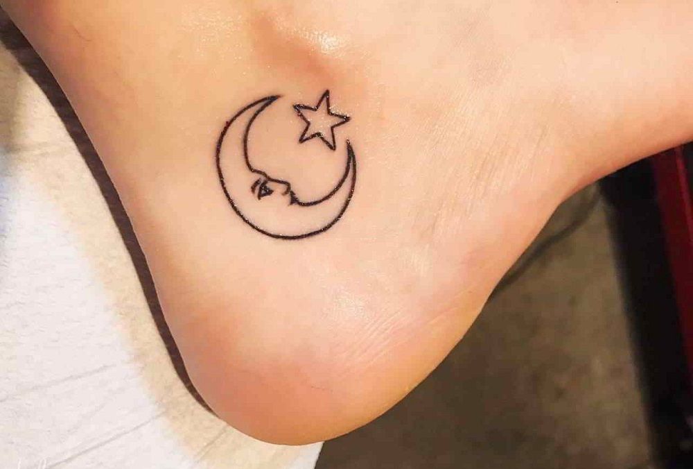 Tatuaje de estrella pequeña