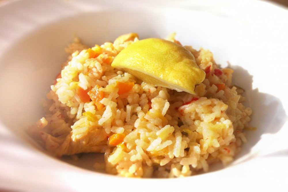 Arroz con pollo al limón