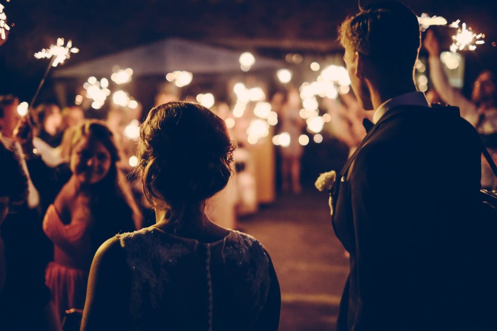 La entrada al salón, un momento clave para la banda sonora en tu boda