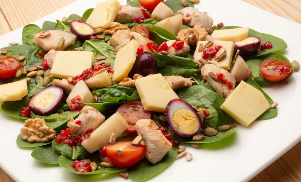Ensalada de espinacas y queso