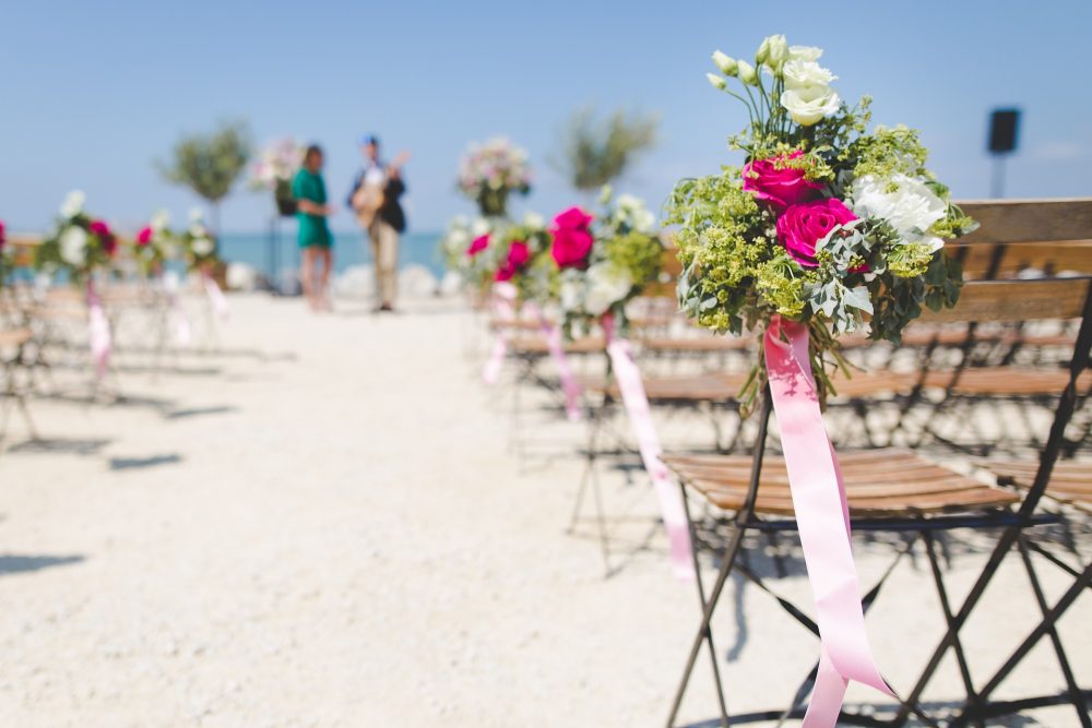 decorar playa para boda