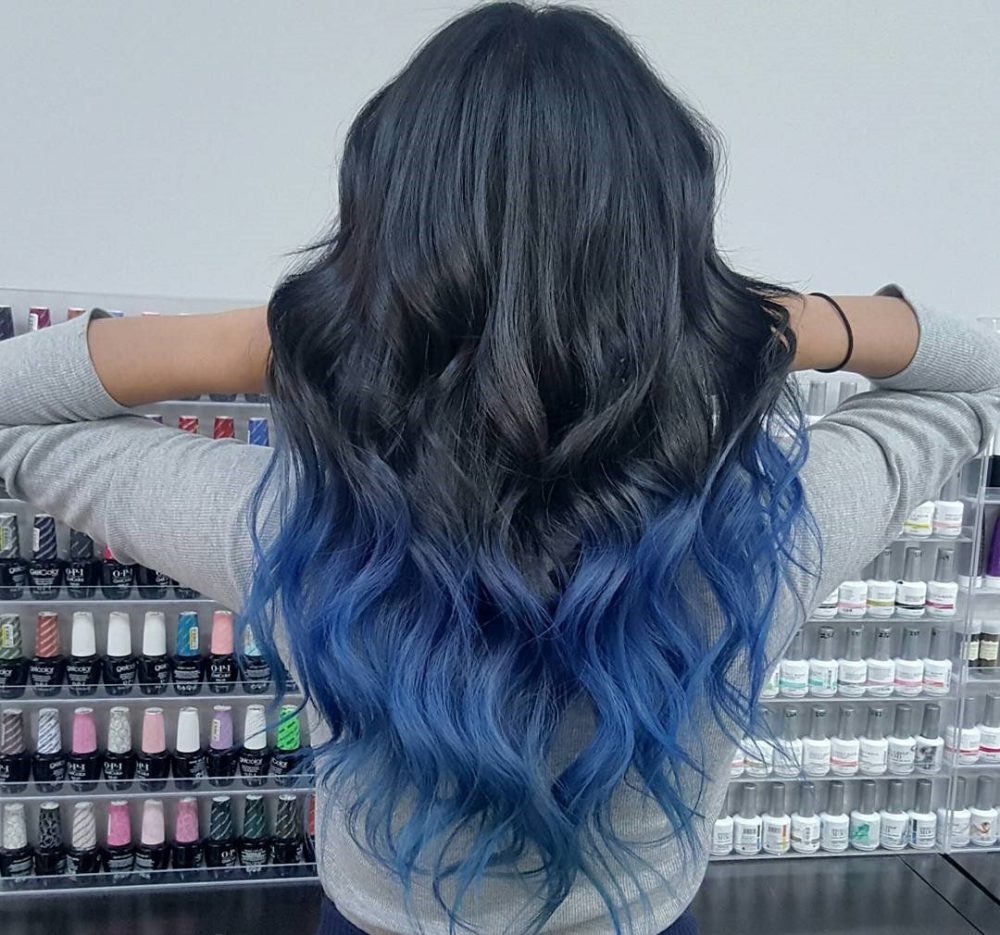 Decoloración cabello tono azul
