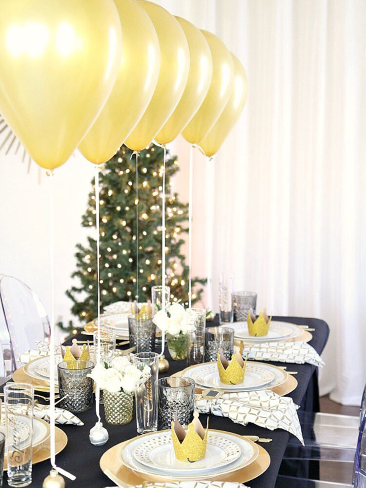 ideas DIY para la mesa de Nochevieja globos