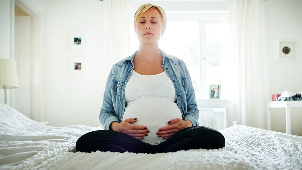 hacer meditación en el embarazo