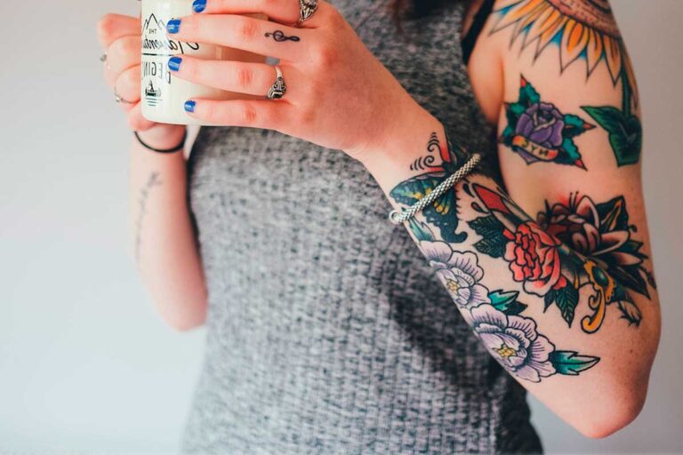 Cómo curar y cuidar un tatuaje