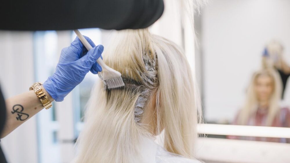 cada cuánto tiempo teñirse el pelo