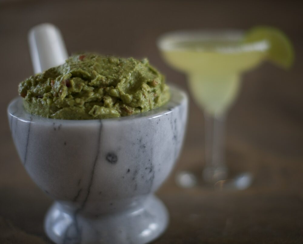 El guacamole es complemento indispensable en las recetas de fajitas saludables