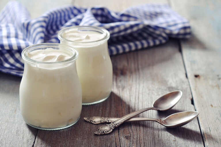 Kéfir vs Yogur, descubre cuál es más saludable