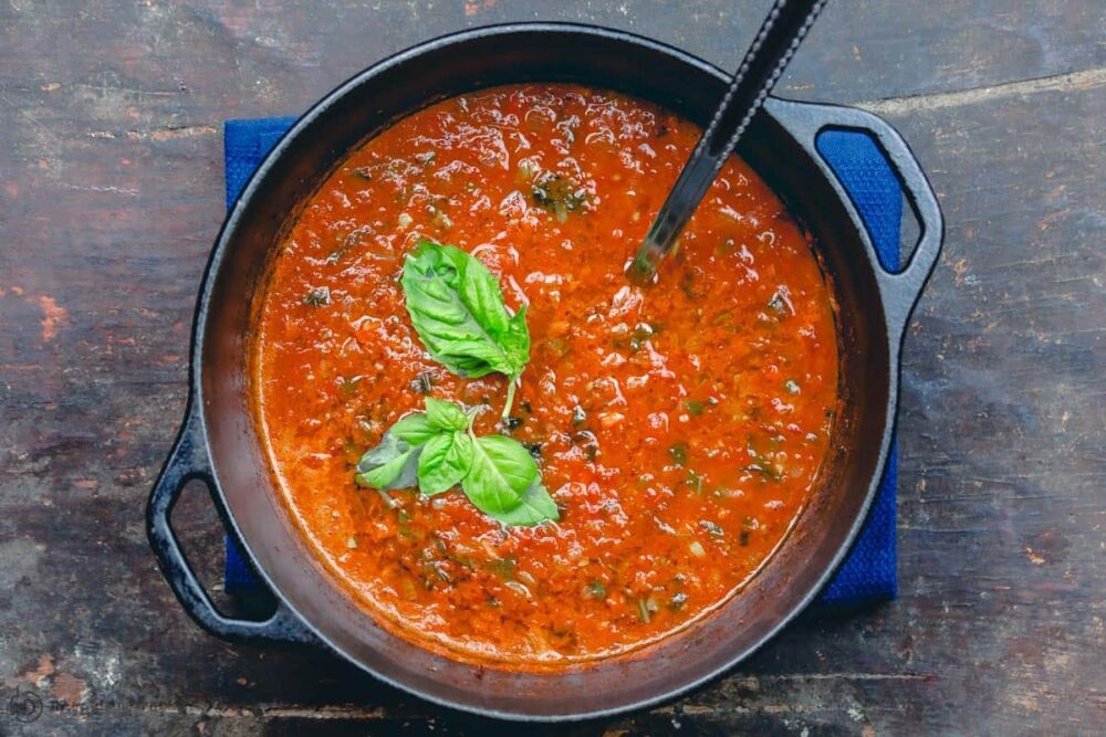 sopa de tomate y albahaca