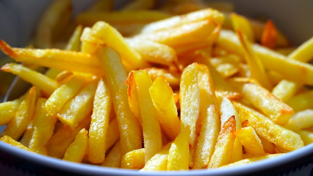 Cómo es la receta perfecta para hacer patatas fritas en freidora sin aceite