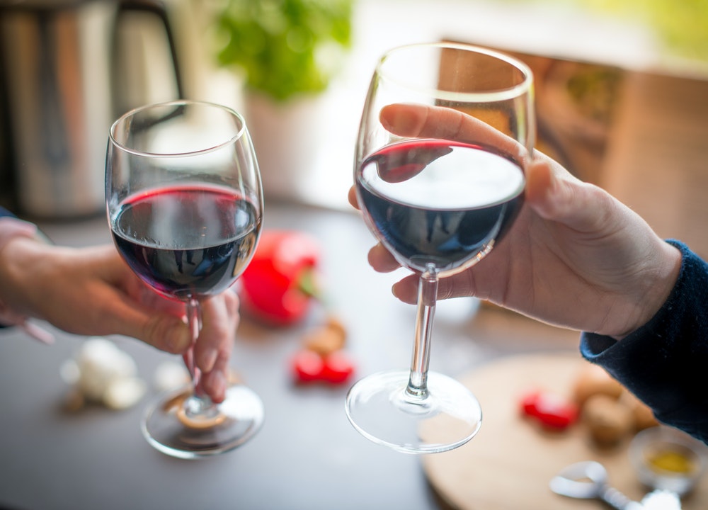 Reducir tu consumo de alcohol parece imposible, pero en realidad puedes conseguirlo trazando un sencillo plan