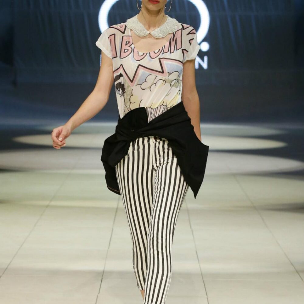 Pantalones de rayas marineras en tu look
