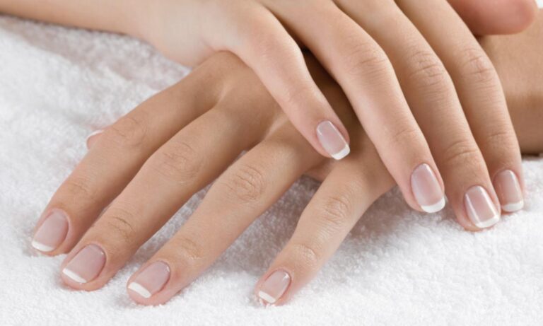manchas blancas en las uñas