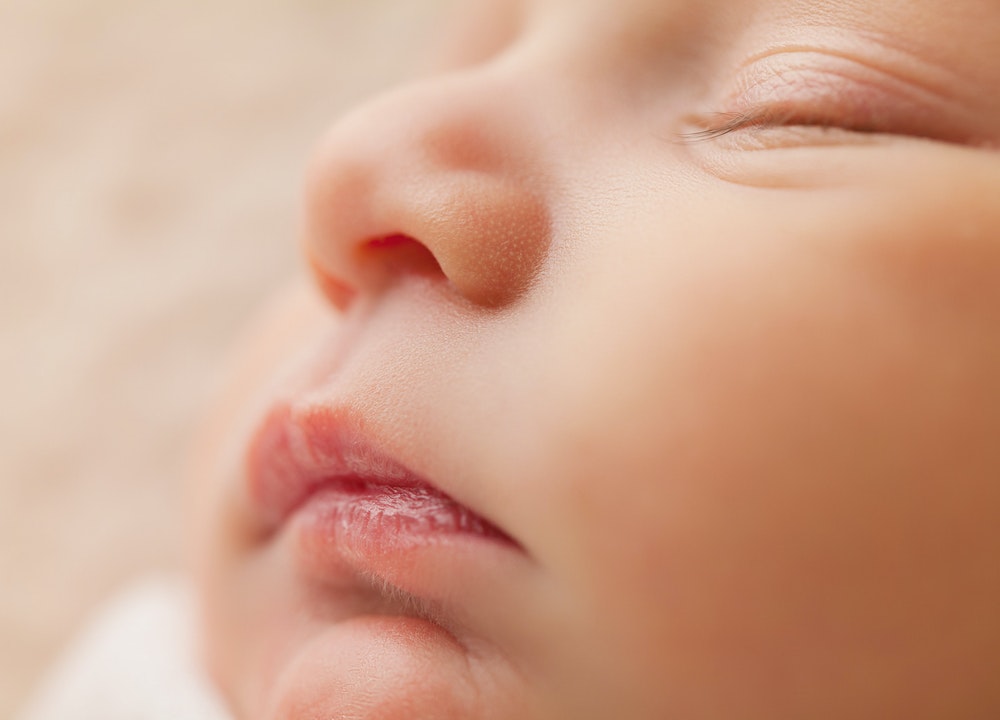1 de cada 10 bebés nacen con espina bífida oculta