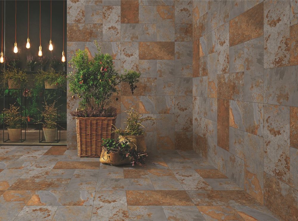 decoración de patios interiores pequeños cerrados