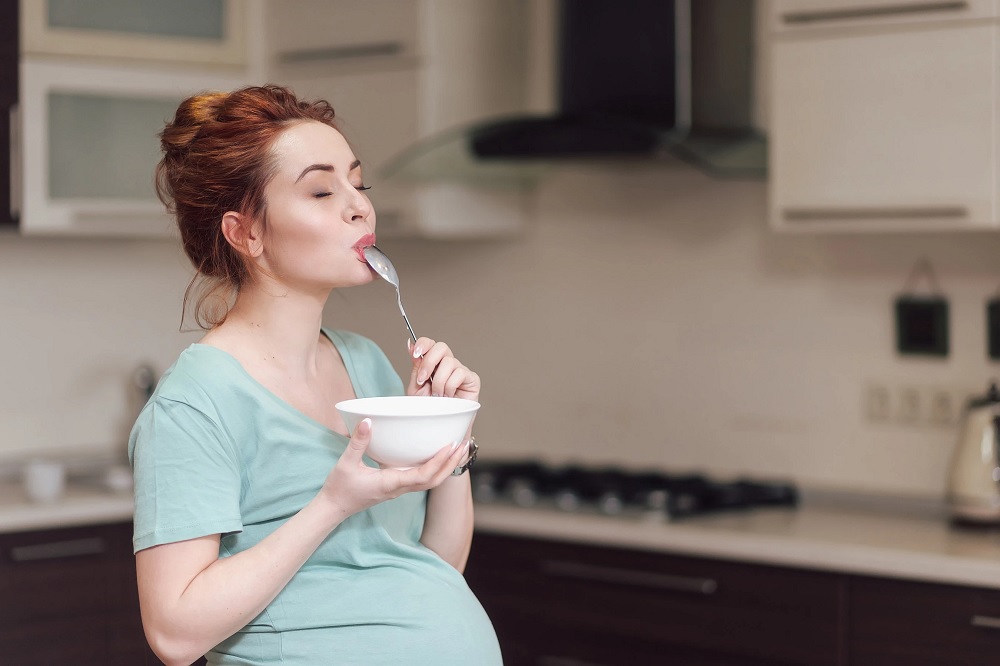 Se puede adquirir ácido fólico de algunos alimentos